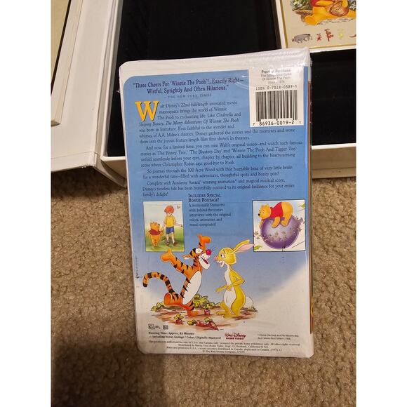 Walt Disney's The Many Adventures of Winnie the Pooh Exclusive Deluxe Video - Picture 14 of 15